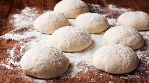grocery store bakeries offering fresh pizza dough