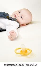 Photo de stock bébé nu 45754045 | Shutterstock