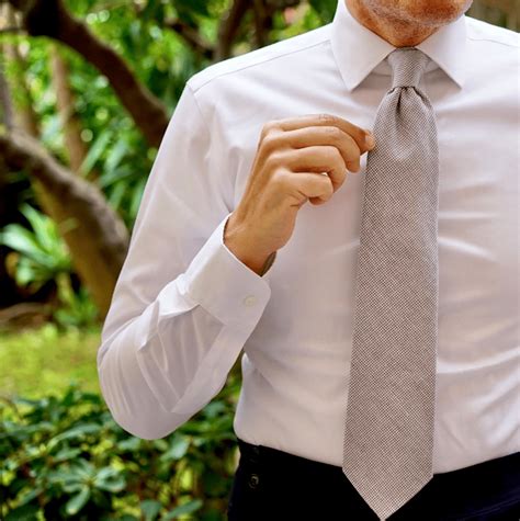 how to measure dress shirts 2