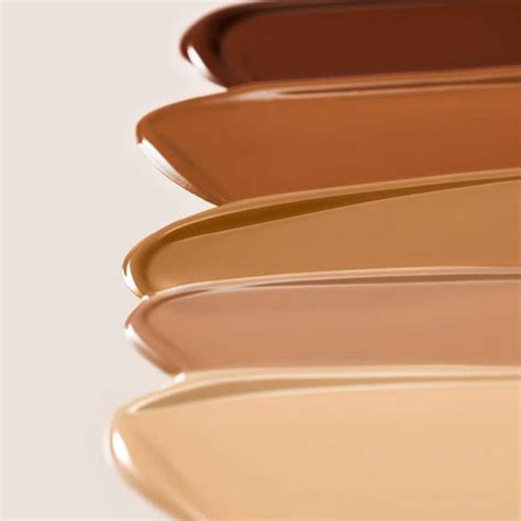 luminous silk fondoten isiltili ve dogal bitisli fondoten armani