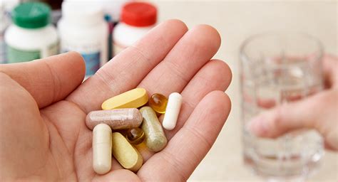 vitamins  supplements risks  benefits ut physicians