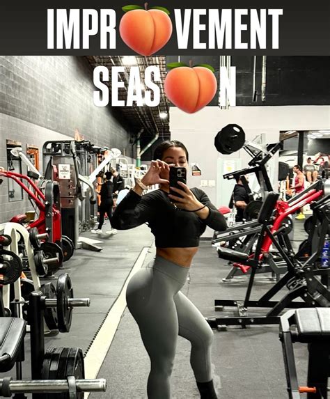 Lauren Troyer - Glute days don’t lie. Show up, load it,... | Facebook