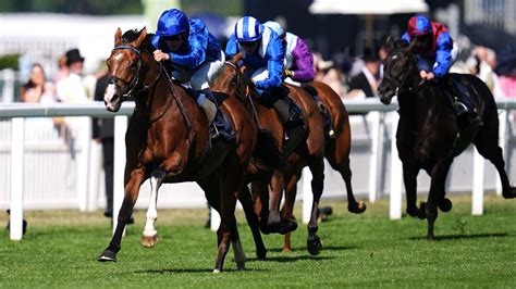 Liensue naked she obviously loves the male body, it seemed