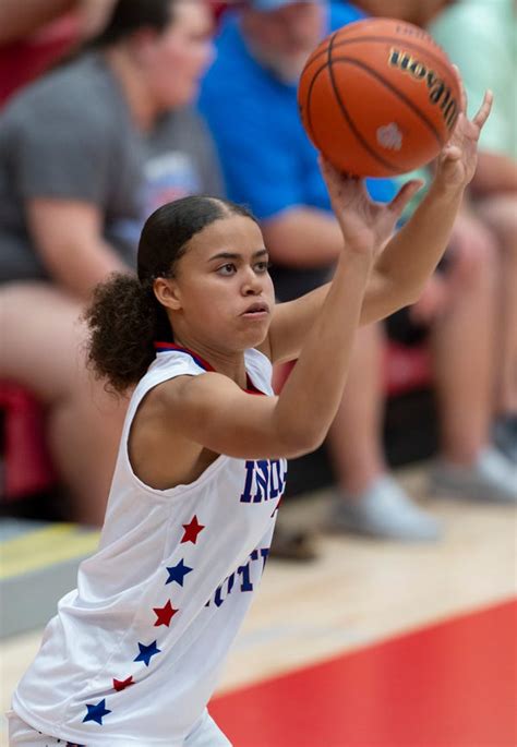 ihsaa girls basketball holiday tournament guide