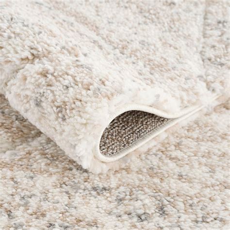 Gracie Mills Marcy Modern Geometric Diamond Talas Trellis Area Rug in