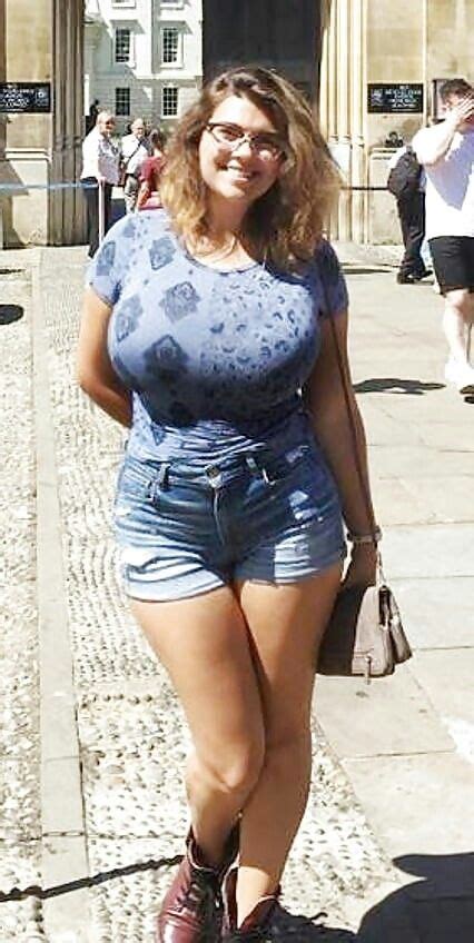 Pin en busty glasses
