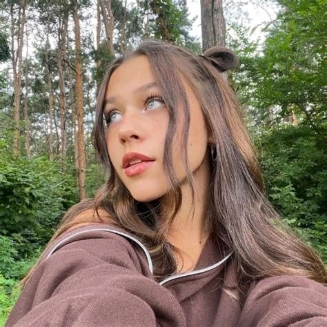 When did Милана Некрасова (Milana Nekrasova) start making music?