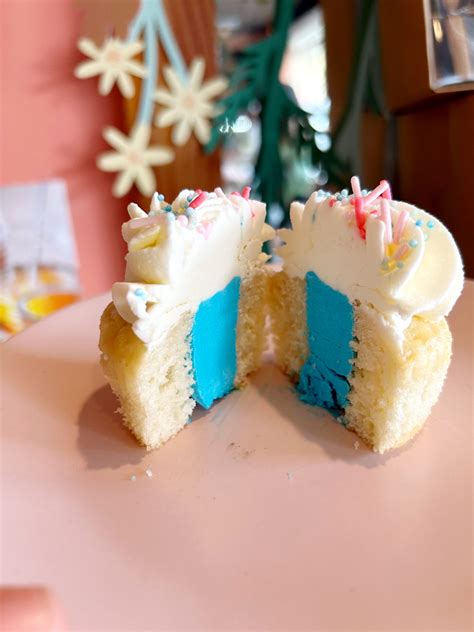 Gender Reveal Cupcakes | 2tarts Bakery