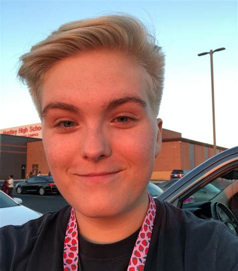 Sarah Christenson – The Voice