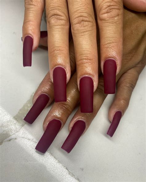 37+ Gorgeous Matte Burgundy Nails Trending In 2025