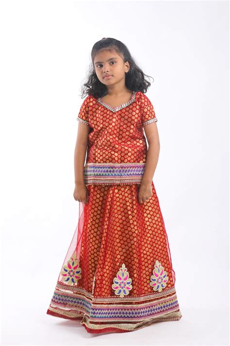 premium photo indian  girl  traditional wear  giving