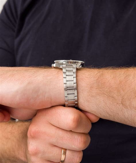 Casio MDV-10D-1A1VEF - Classic Watch • Watchard.com