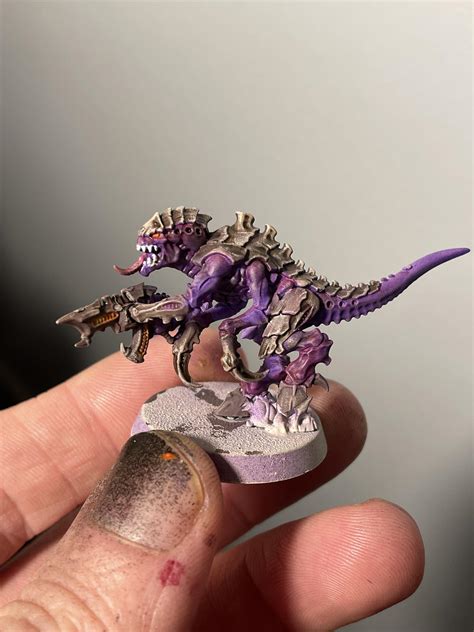 My newest Termagant. 9 out of 20 🔥 : r/minipainting