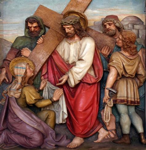 Quantas Vezes Jesus Caiu Com A Cruz - Jesus Cai a Terceira Vez, 9as Estações Da Cruz Foto de Stock - Imagem ...