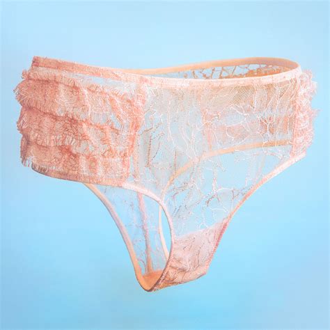 wear underwear  bed voyagergetty