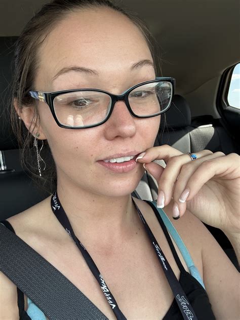 Overlandish Adventures | Working it. #mrsoverlander #jeep #jeeplife #