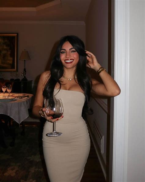 ‎tia🇱🇧تيا‎ (@tiaatanory) • Instagram photos and videos