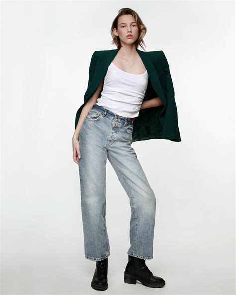 Nous Model Management - Chloe Gilbert Portfolio