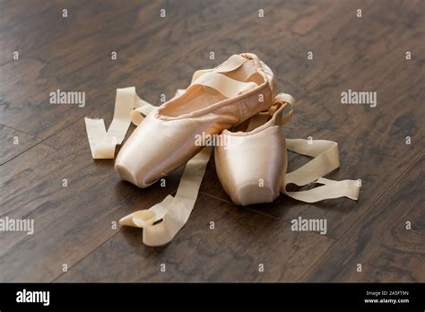 pointe shoes  res stock photography  images alamy
