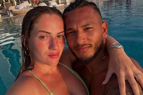 Mulher de Luis Suárez, novo reforço do Sporting, promete deixar as