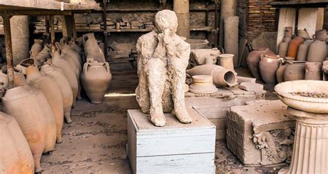 Woman Returns 'Cursed' Artifacts Stolen From Pompeii
