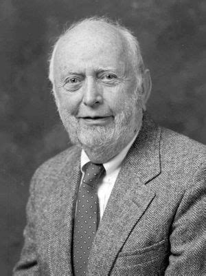 1993. Douglass Cecil North. Galardonado «Por renovar la investigación ...