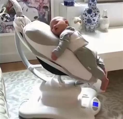 Babocush + mamaRoo infant seat [Video] in 2020 | Baby sleep, Baby ...