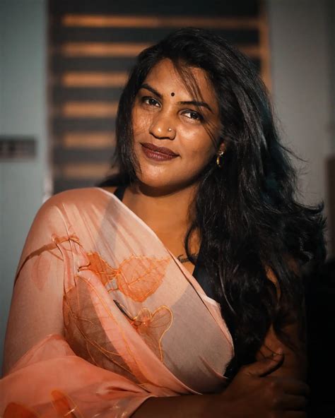 Reshma Cr | 🫰 | Instagram