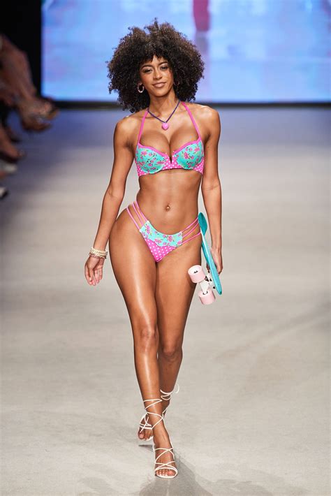 How the beach bunny tour is changing its setlist for fans 20