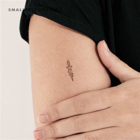 Dagger Temporary Tattoo (Set of 3) – Small Tattoos