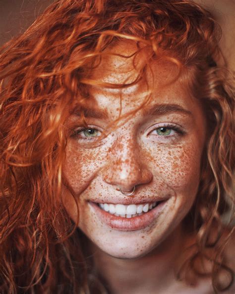 Pin by Kumoodi on k a u n e u s | Women with freckles, Beautiful