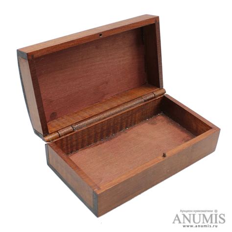 Шкатулка деревянная, 15×5,5 см. Лот №4511. Аукцион №174. – ANUMIS