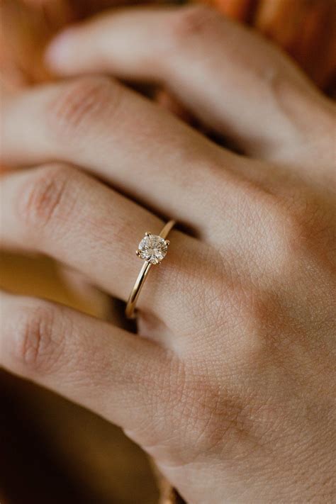 Minimalist engagement rings – Artofit