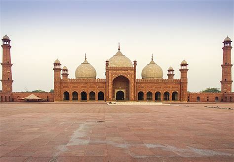 File:Badshahi Mosque, Lahore. King's Mosque.jpg - Wikimedia Commons