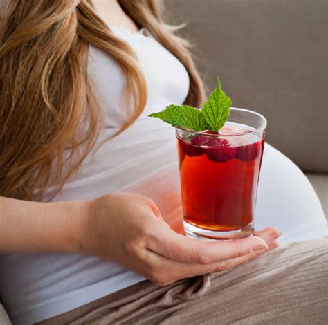 Raspberry Leaf Tea During Pregnancy: Benefits and Risks | Blog UK