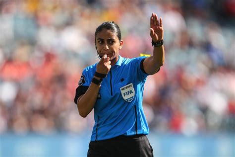 Christina Unkel brings referee's perspective to MLS broadcasts - Los ...