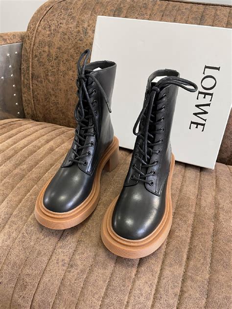 ᐈ Ботинки Loewe со шнуровкой, черные с коричневой подошвой купити в ...