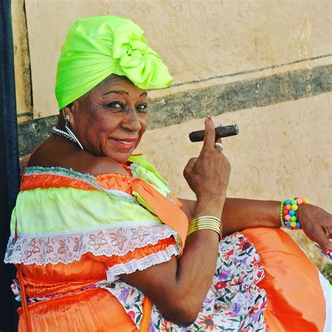 749.641+ Fotos y Imágenes de Mujer cubana Gratis · Banco de Fotos Gratis