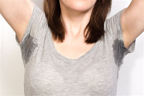 Cómo evitar la sudoración excesiva: consejos infalibles - Mejor con Salud
