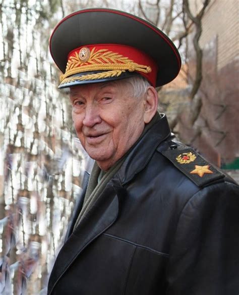 «Товарищ»…