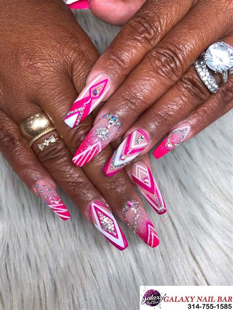 The Best 8 Nail Salons Open On Sunday - Derflet