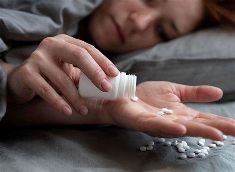 Amitriptyline for Sleep: Benefits and Risks - Welzo