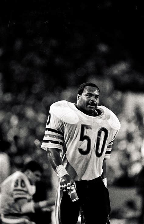 Bears Hall of Famer Mike Singletary -- Chicago Tribune