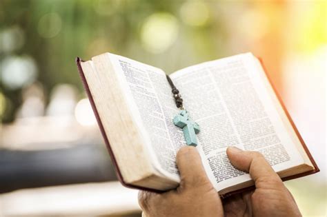 ciri ciri  beriman kristen materi soal