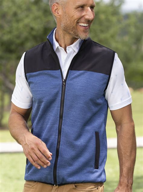 Criquet Shirts adopta una sólida gama de azules para su colección