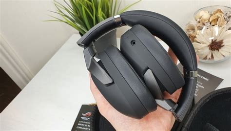 Обзор ROG Strix GO 2.4 — беспроводные игровые наушники от ASUS