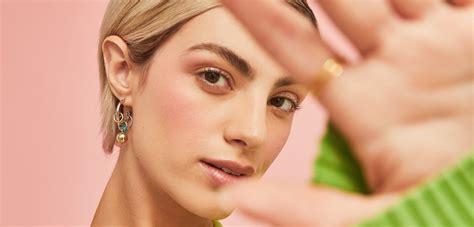 Semi vs. Demi-Permanent Hair Color: What's the Difference? | Makeup.com