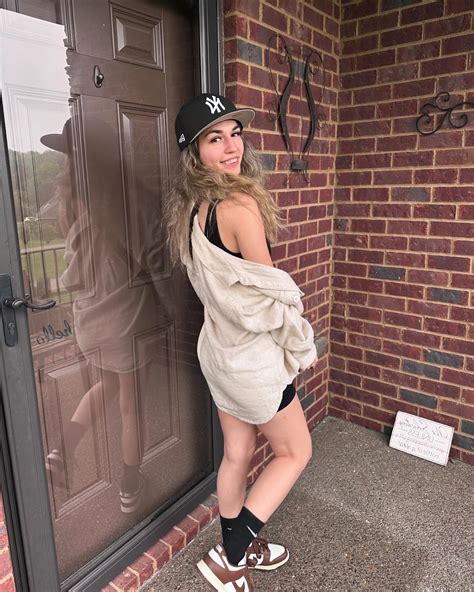 hailey c (@bg.haey) • Instagram photos and videos
