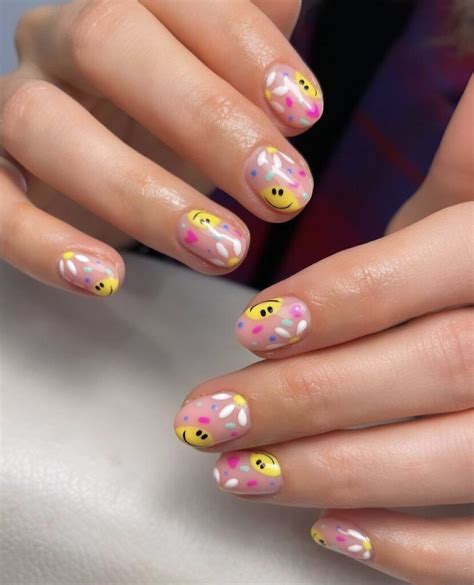 Daisy Heart & Smiley Nails Pictures, Photos, and Images for Facebook ...