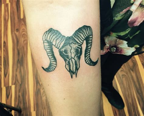 RAM- Zodiac Sign:Aries. Symbolic of leadership and drive. | Zodiac ...